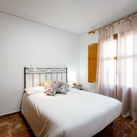 Holi-Rent Estrella Apartment Seville Exterior photo
