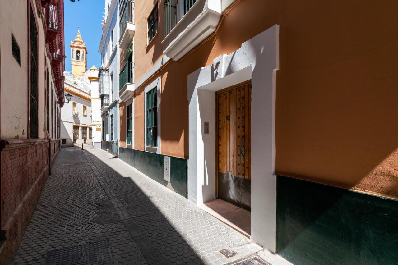 Holi-Rent Estrella Apartment Seville Exterior photo